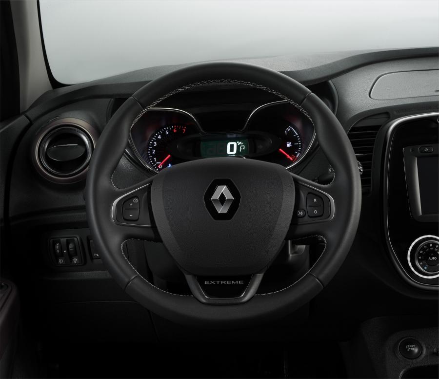 Панель приборов Renault Kaptur Extreme 2017 года  (фото 7 из 13)